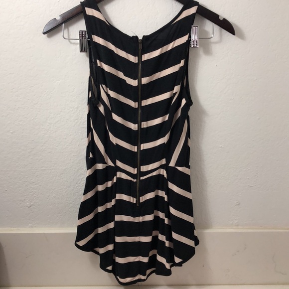 Beautiful Black and Cream stripe Top - Picture 4 of 5